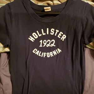 Hollister tee